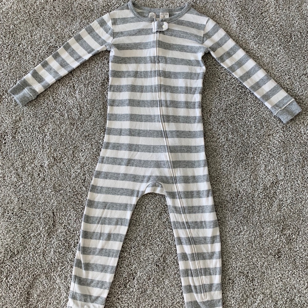 Baby Gap one piece pjs. Organic. 3t